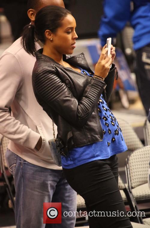 jessica ollson during the dallas clippers game