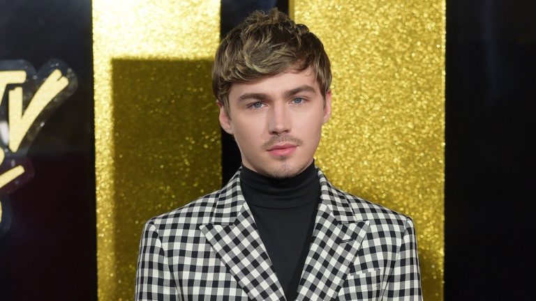 Miles Heizer Bio, Age, Height, Career, Personal Life, Net Worth