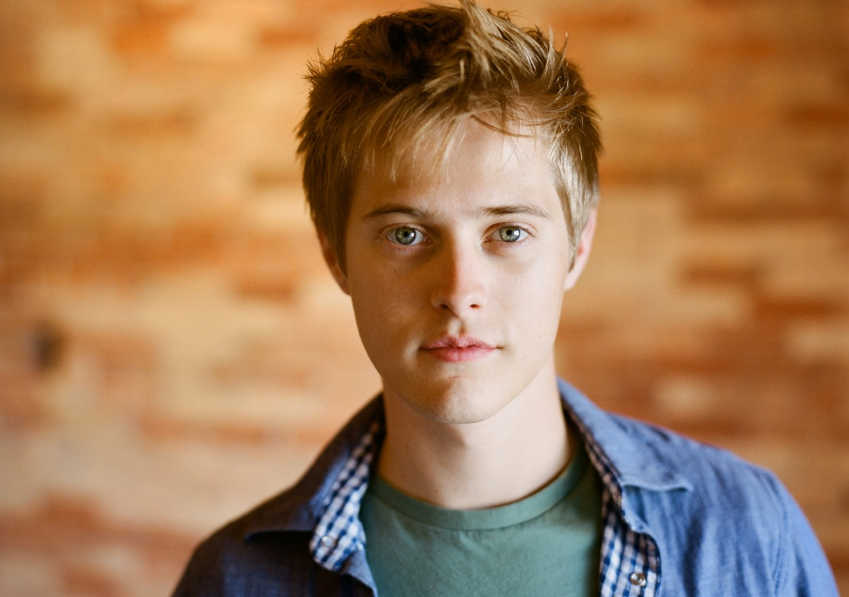 Lucas Grabeel