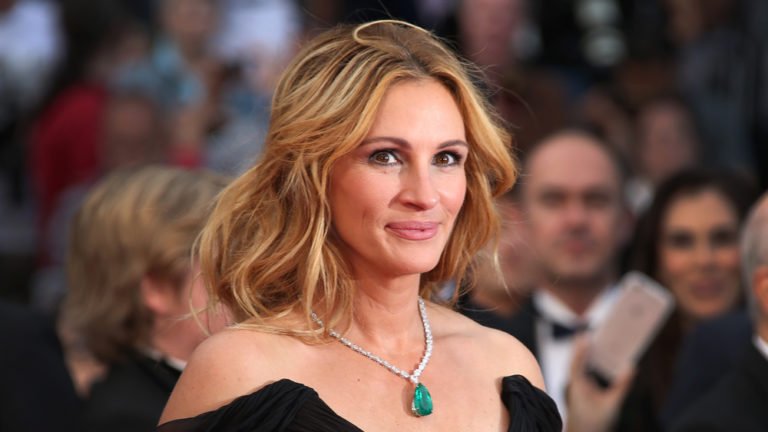 Julia Roberts Bio, Family, Career, Husband, Net Worth, Measurements