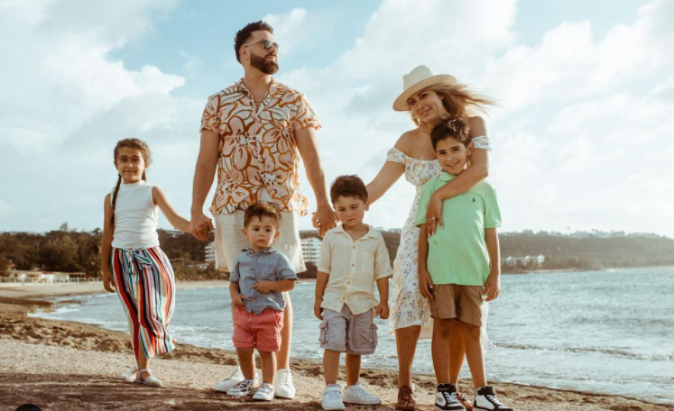 Danny Gokey with his family