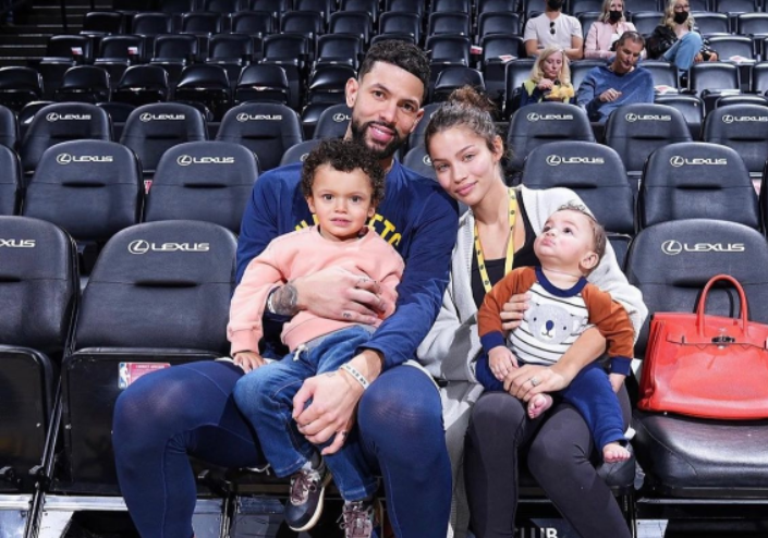 Austin Rivers with fiance and kids
